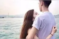 儿子带回来的女朋友举止奇怪，发现端倪后儿子才道出真相图片