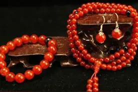 心爱玛瑙竟都是染色，由收藏悲剧谈谈避开染色玛瑙的办法图片