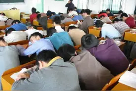 现在的学生，一言不合就逃课！图片