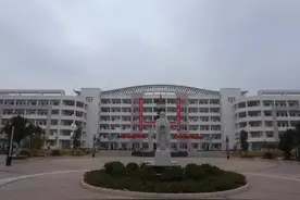 赣县中学北校区高三学子原创MV《不说再见》送给全县考生图片