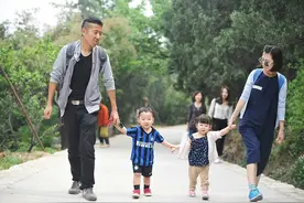 还记得《怀孕日记》吗？现在木木、朵朵长大了图片