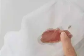 如何清理胶水，口香糖和血迹？图片