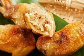 鸡翅包饭，好吃不好做！你看看你能做出来不能？图片