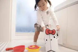 Hello Kitty推出脚凳啦！图片