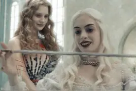 安妮·海瑟薇演的白皇后真是美极了图片