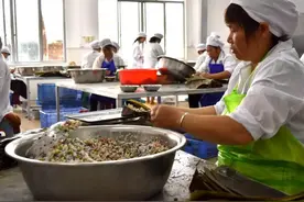 康盛“粘粘香”：打造广西放心粽品牌图片