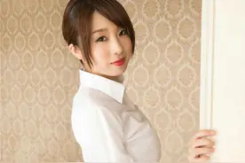 公司新来的办公女郎好清纯图片
