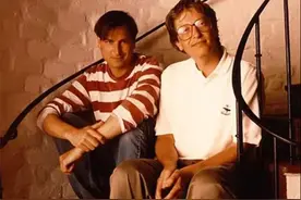 乔布斯和比尔·盖茨当年1.5亿美元的掐架，究竟掐出了什么？图片