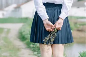 你不愿走近、我不愿离开图片