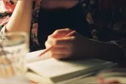 爱情这东西，时间很关键。认识得太早或太晚，都不行。图片