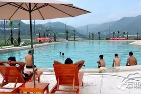 体验云阳版马尔代夫 阳光沙滩游泳池正式对外开放图片
