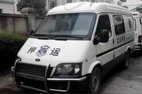 为什么我国“专属”运钞车偏偏是它？图片