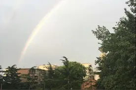 郑州：暴风雨后的彩虹，美极了！图片