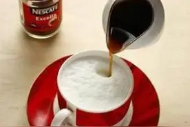 抹茶拿铁咖啡图片