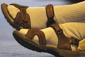 女生长得再漂亮也不要这样搭配，古力娜扎都hold不住图片