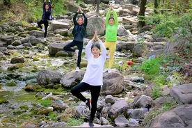 夏日大峡谷， 帅哥靓妹组团pose秀青春图片
