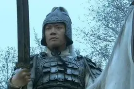 一代名将---赵云长坂坡上夺青釭 救阿斗 战群雄全身而退！图片