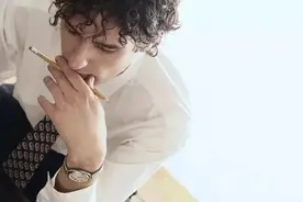 新媒体人都应该有一个举一反三的思维。图片
