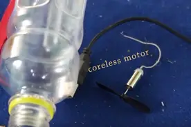 他用废弃零件自制了移动版风扇，结果不少朋友都露出羡慕的眼光图片