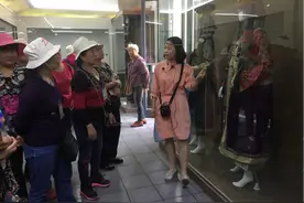 大盛魁文创园北区迎来今夏旅游旺季第一批外地游客图片