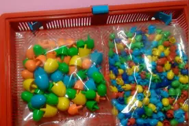 亲子游戏智力蘑菇钉拼图粉红猪小妹芭比娃娃猪猪侠玩具故事秀