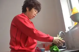 婆婆隔三差五就请我们去吃饭，知道真相我使招从中作梗图片