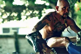 泰国贫苦家的男孩若想改变命运，一是做人妖，另一种便是打泰拳图片