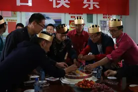 火车准司机的生日party︱暖心的祝福，贴心的礼物︱家的感觉图片