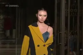 时装周|Simon Mo   Fall Winter 2018 2019 Full Fashion Show视频封面