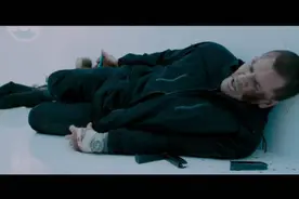 整栋楼变成丧尸乐园！男主用抗毒血清抵御尸毒视频封面