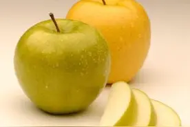 阻止切开苹果氧化的小妙招图片