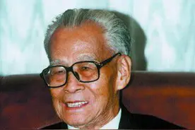 他两逼蒋介石下野 毛主席为他取别号 说“久闻大名如雷贯耳”图片