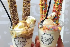 [夏季美食]彩虹吉拿棒香草冰淇淋，颜值那么高，一定很好吃！图片