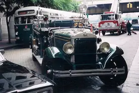 霸气外露的美国警车 细数美国警察曾经用过的经典老爷车图片