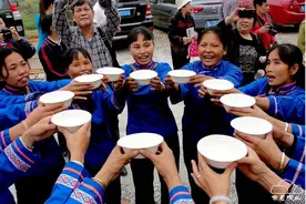 文山壮家,敬酒十二杯图片