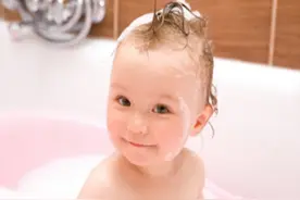 原创：给宝宝洗澡要注意哪些？如何正确的给宝宝洗澡！图片