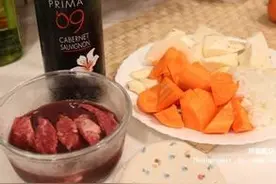 实操制作“红酒炖牛肉”的方法与技巧！图片