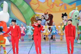 ​TFBOYS王源六一晚会献唱《大梦想家》。小汤圆们顶起来！图片