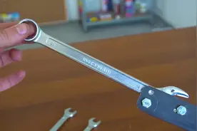 用这样的方法制作一个扳手加力杆，那是非常的实用啊视频封面