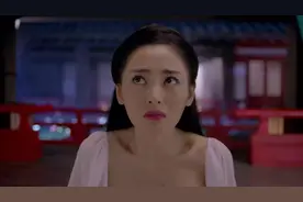 杨严劫走芃芃和九王见面，芃芃醒来误以为回到现代欣喜若狂，搞笑