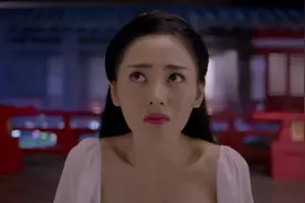 杨严劫走芃芃和九王见面，芃芃醒来误以为回到现代欣喜若狂，搞笑