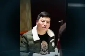 一帮人参加完同学聚会，谁都瞧不起谁，开着百万豪车的最低调视频封面