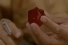 有位老者亲眼看到奥特曼并赠与信物，奥特之星视频封面