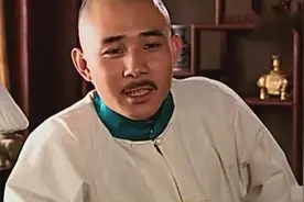 太上皇尸骨未寒嘉庆就办了和珅，做到了，和珅跌倒，嘉庆吃饱。视频封面