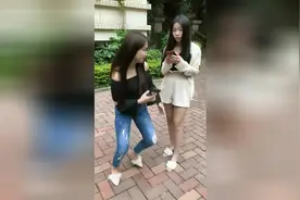 现在都喜欢让美女转一圈，你知道这个梗吗？视频封面