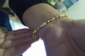 黄金手链和项链为什么会变长了？是什么原因造成的？拿真金来试验视频封面