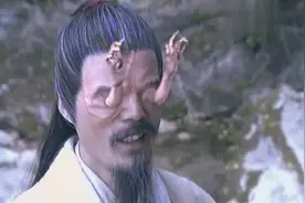 道德真君使杨任的眼中长手，手中长眼让他重见光明