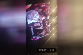 周杰伦演唱会：粉丝点歌《淘汰》与周杰伦合唱，一开口就惊艳全场视频封面