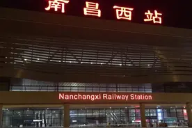 人家说异地恋，难！异地的闺蜜，也难千里以外的相聚图片