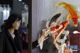 河北沙河：“中国玻璃城”引来八方客图片